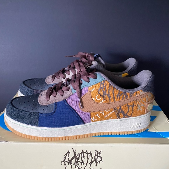 Travis Scott Air Force 1 ‘Cactus Jack’ - Picture 4 of 7